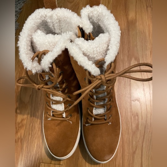 JSlides Torrie Water Resistant Boot - Picture 1 of 6